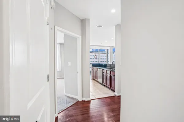 $290,000 | 6506 America Boulevard, Unit 711, Hyattsville, MD 20782