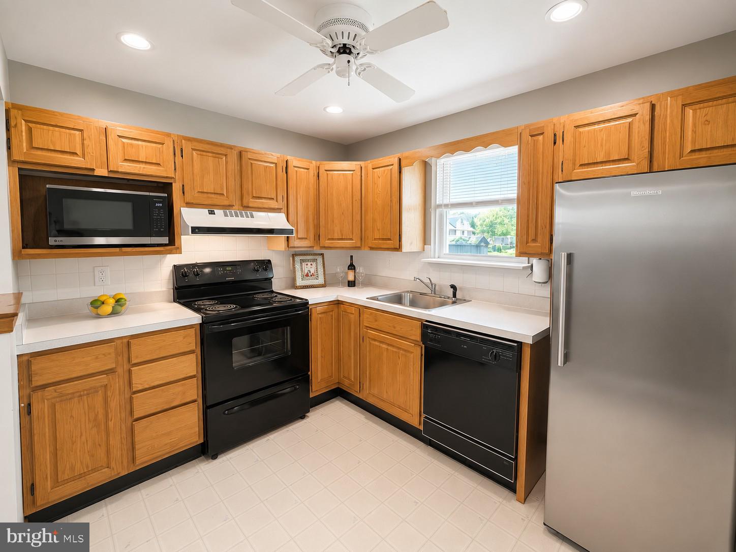 28 West Center Avenue Maple Shade, NJ 08052 - Photo 11 of 19
