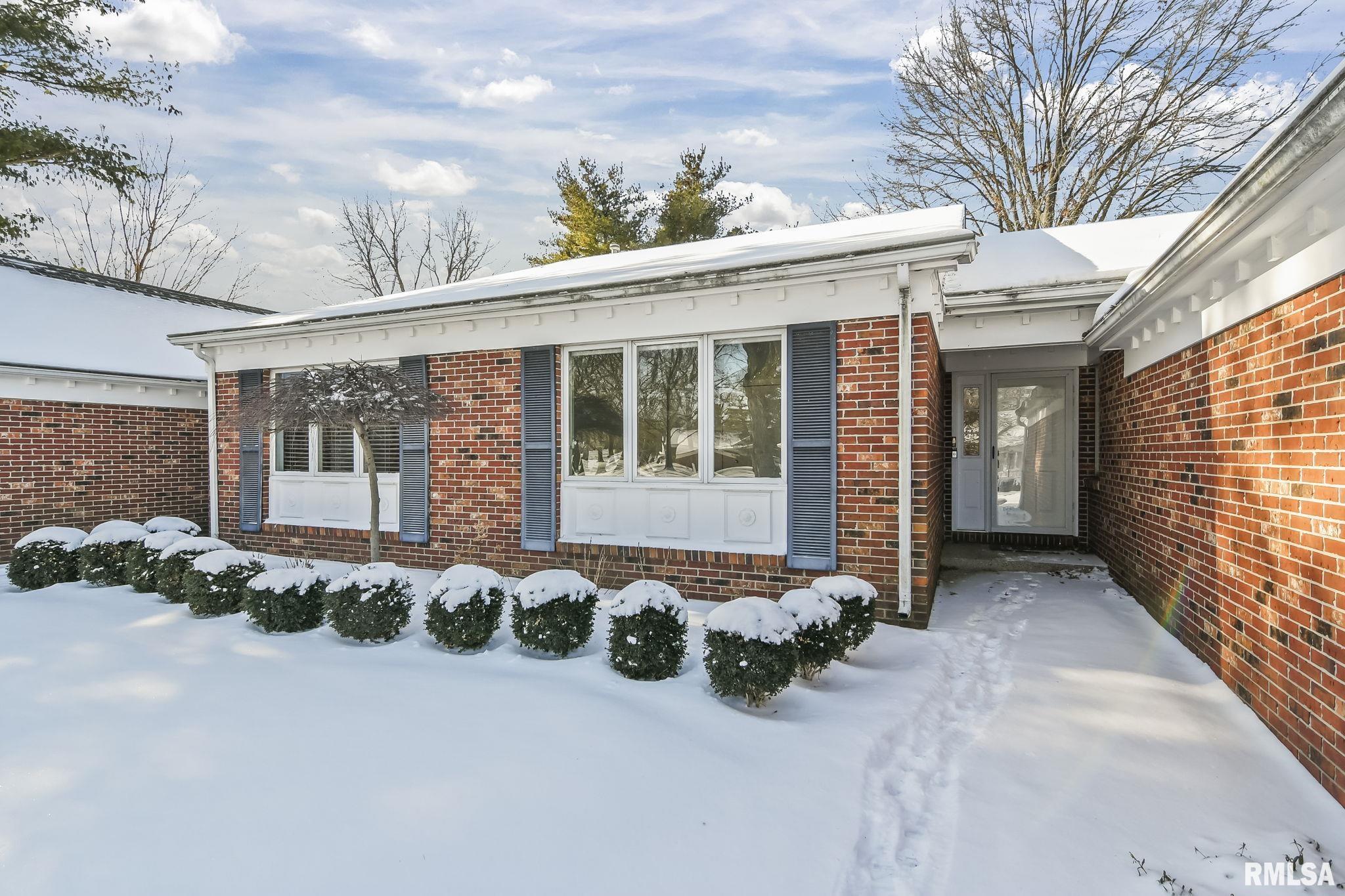 2 Turnberry Place Springfield, IL 62704 - Photo 1 of 34
