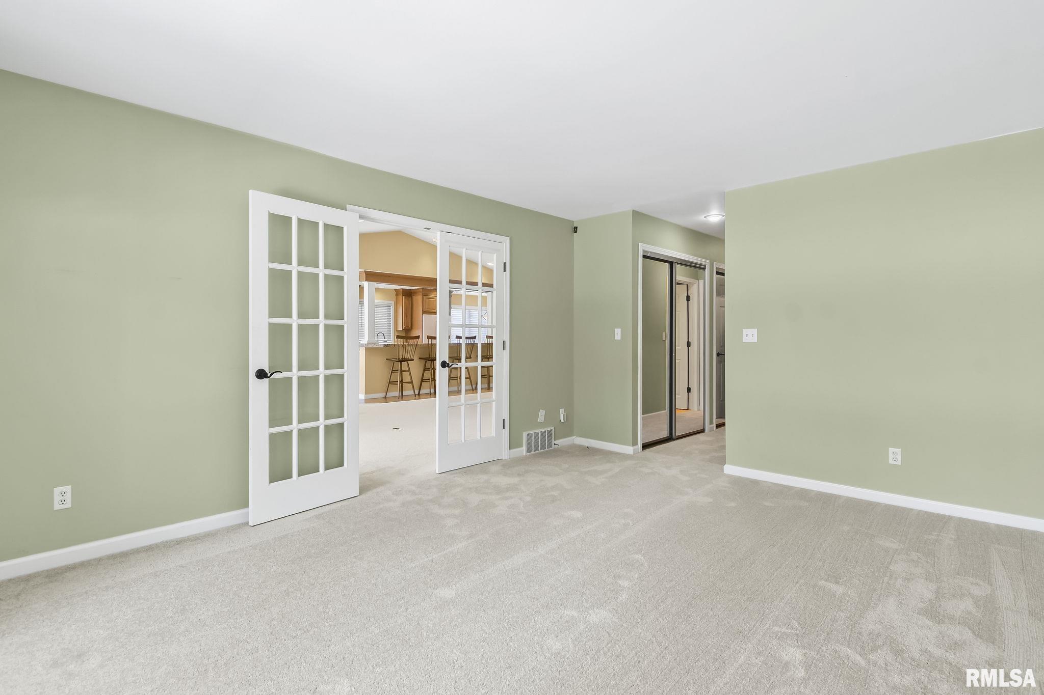 2 Turnberry Place Springfield, IL 62704 - Photo 21 of 34