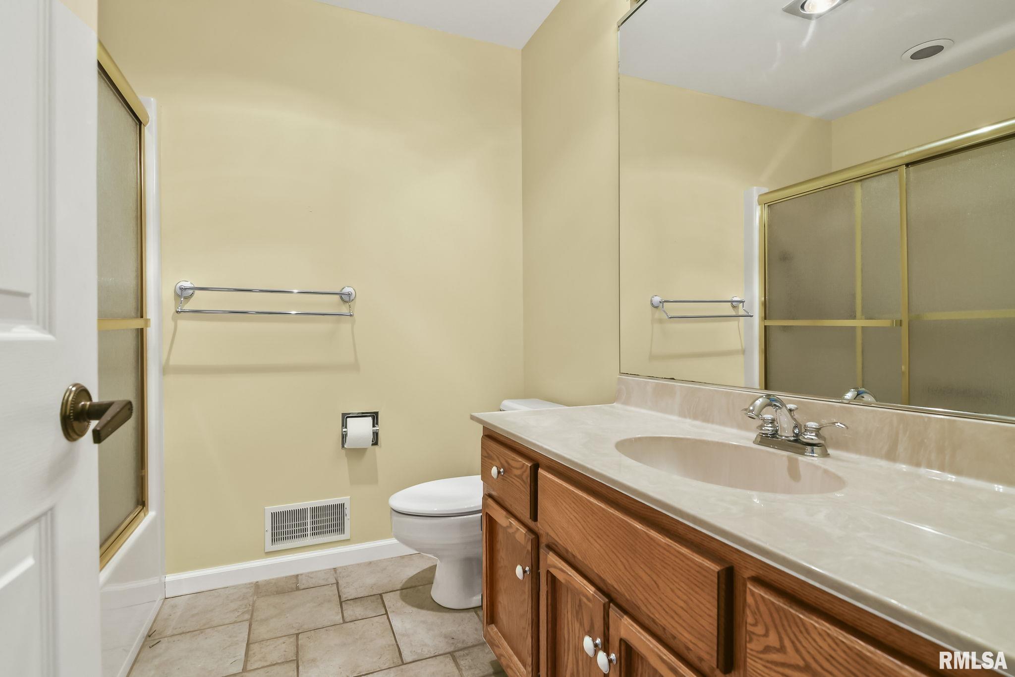 2 Turnberry Place Springfield, IL 62704 - Photo 25 of 34