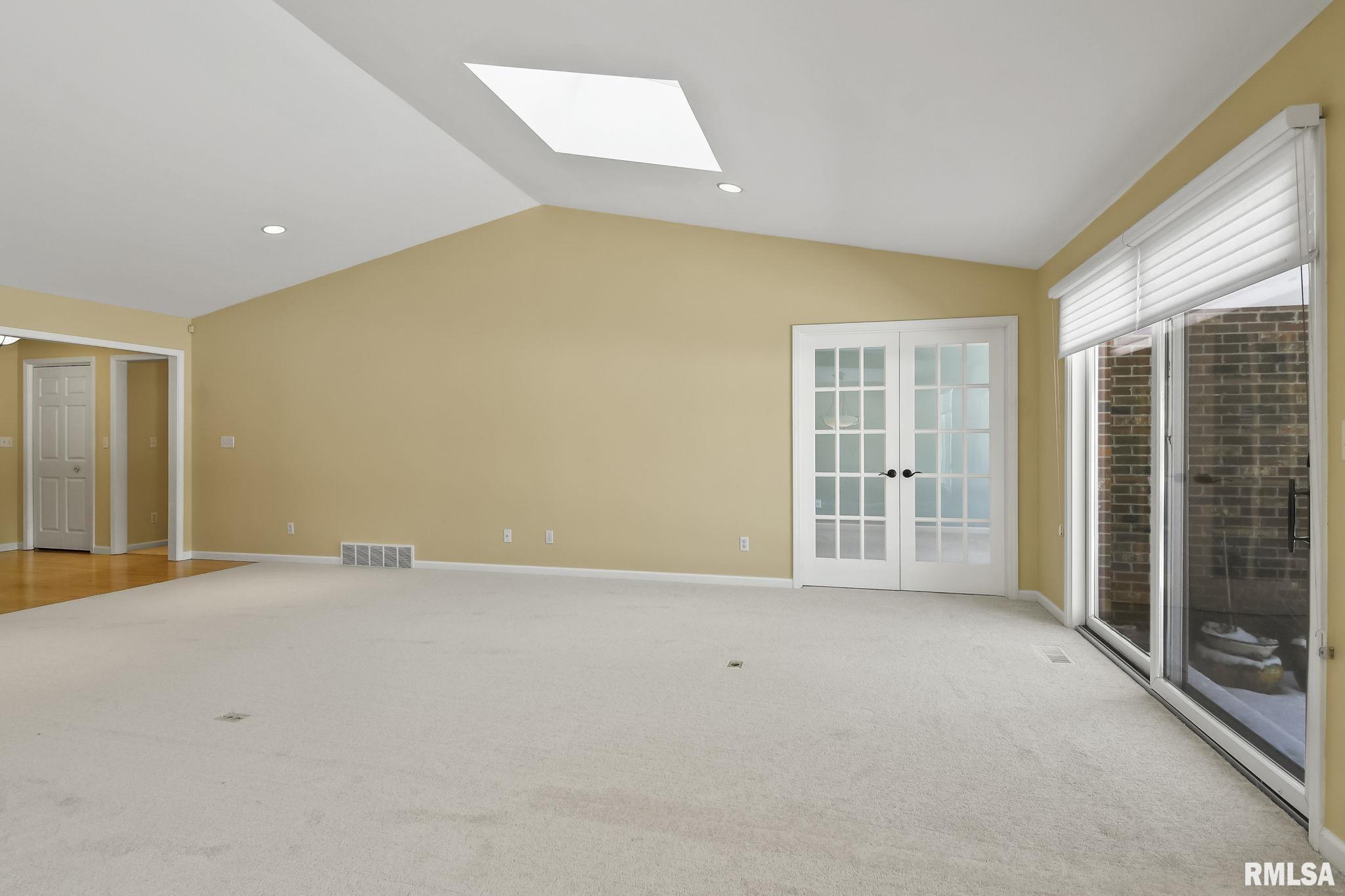 2 Turnberry Place Springfield, IL 62704 - Photo 10 of 34