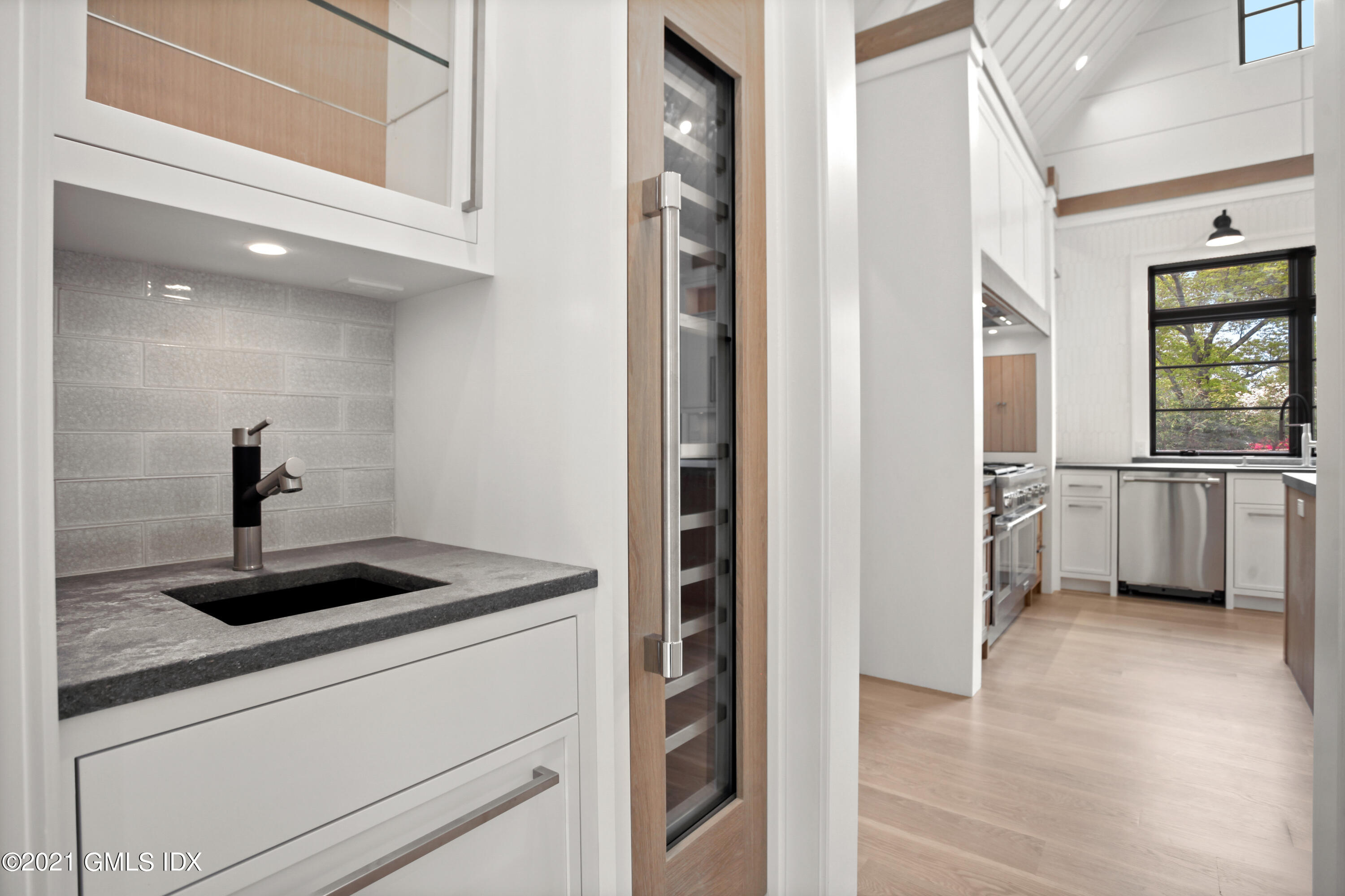 12 Dialstone Lane Riverside, CT 06878 - Photo 19 of 66 12 Dialstone Ln Greenwich CT-print-068-0