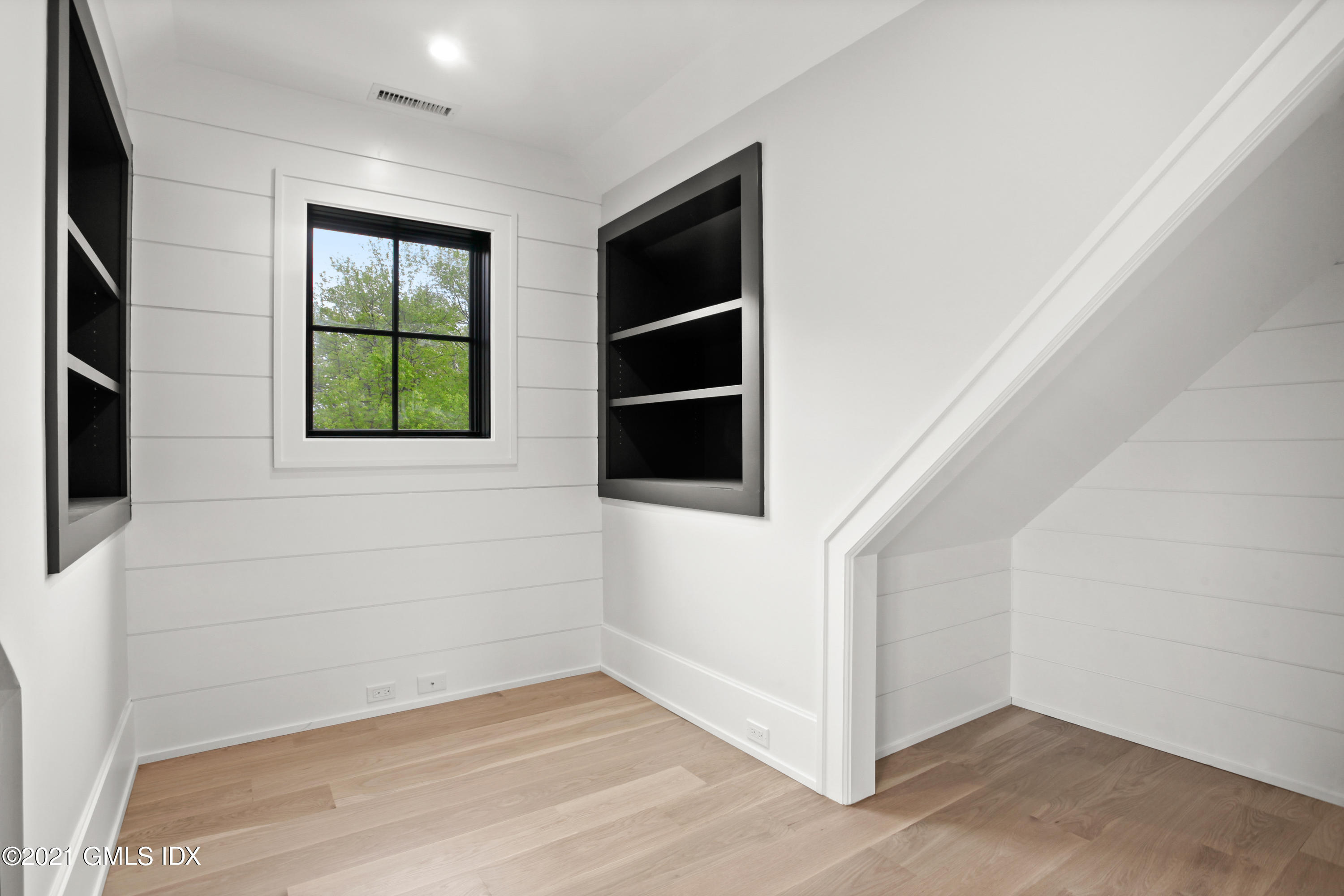 12 Dialstone Lane Riverside, CT 06878 - Photo 49 of 66 12 Dialstone Ln Greenwich CT-print-018-0