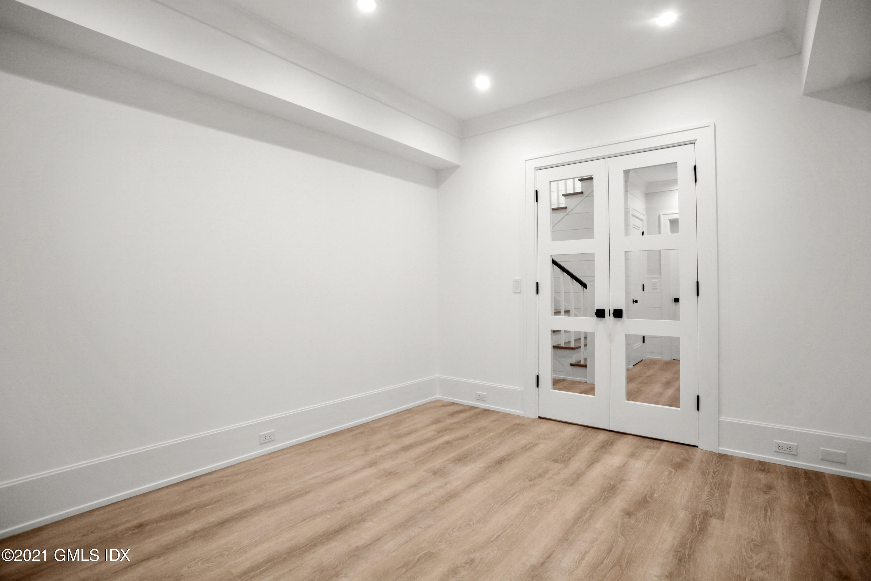 12 Dialstone Lane Riverside, CT 06878 - Photo 56 of 66 12 Dialstone Ln Greenwich CT-print-044-0