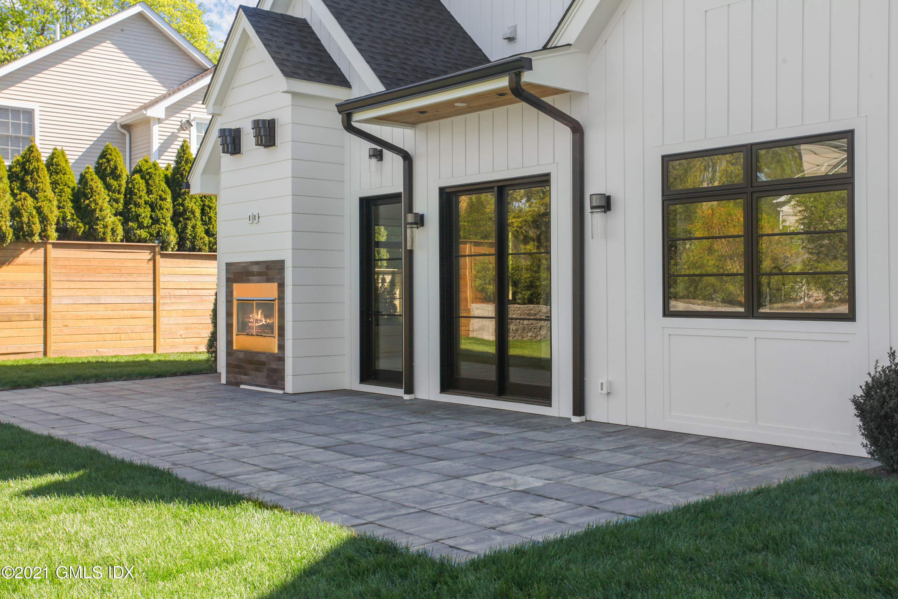 12 Dialstone Lane Riverside, CT 06878 - Photo 8 of 66 12 Dialstone Ln Greenwich CT-print-012-0