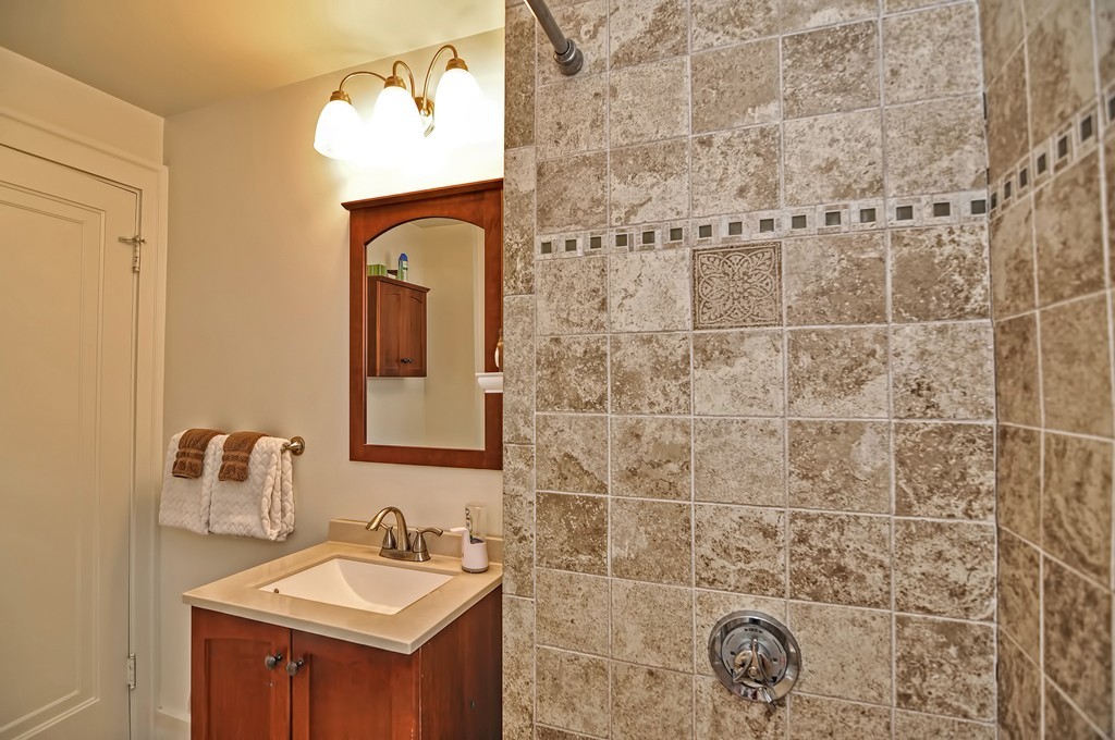 87 Ramshead Road Medford, MA 02155 - Photo 8 of 27 Gallery Image 8