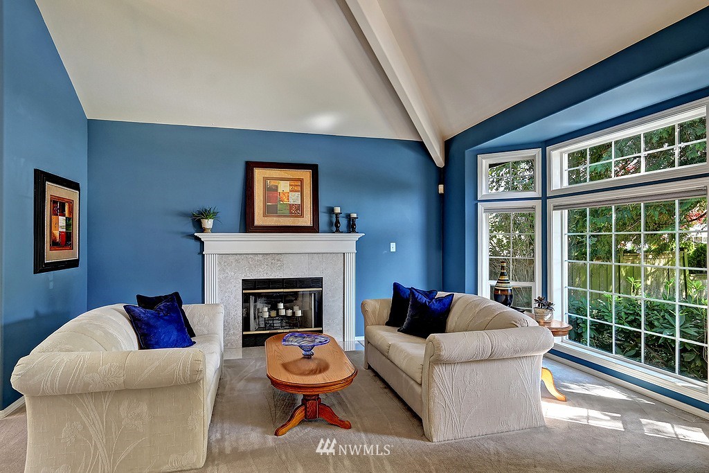 5210 Northeast 16th Street Renton, WA 98059 - Photo 3 of 25
