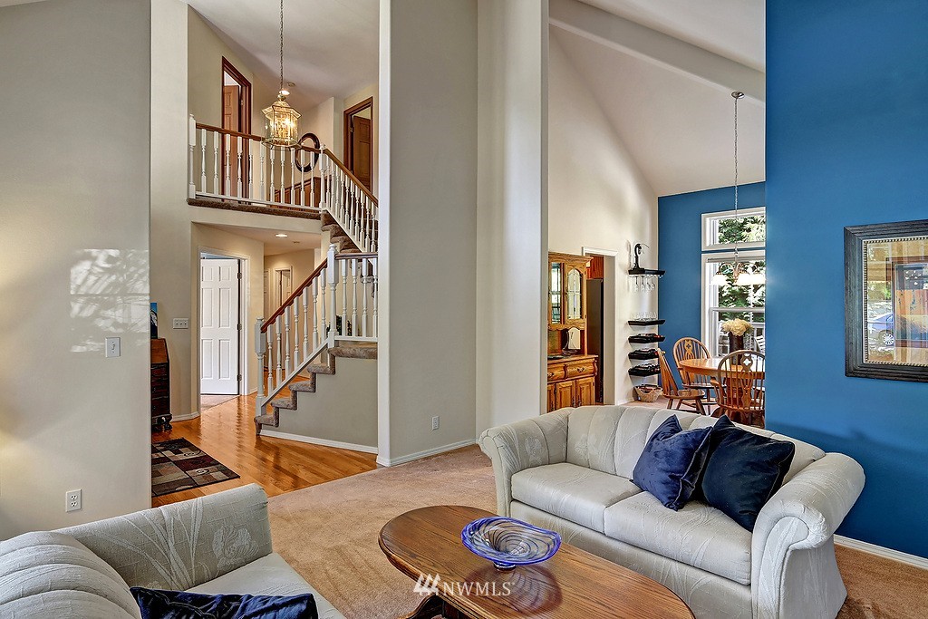 5210 Northeast 16th Street Renton, WA 98059 - Photo 5 of 25