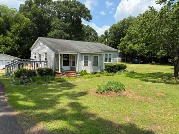 $198,000 | 15570 Highway 221, Enoree, SC 29335