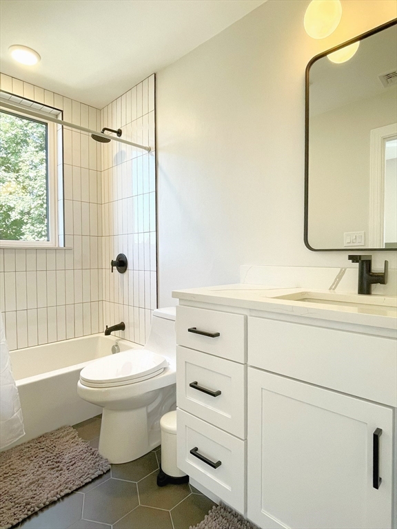 53 1/2 Harvard Street, Unit 2 Boston, MA 02124 - Photo 7 of 16