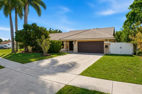 $690,000 | 9577 Majestic Way, Boynton Beach, FL 33437