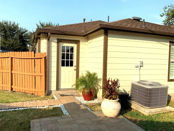 $1,970 | 15506 Red Pine Ridge Way, Houston, TX 77049