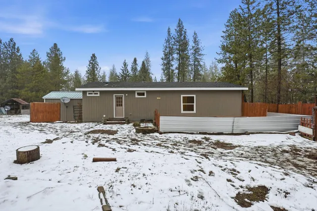 $410,000 | 3812 East Bailey Road, Chattaroy, WA 99003