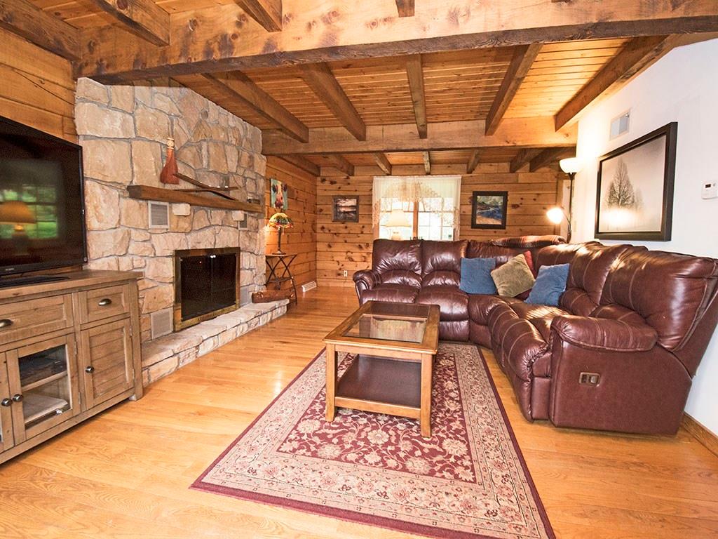 46 Henry Road Tarentum, PA 15084 - Photo 6 of 23 Main Floor Living Room is stunning!