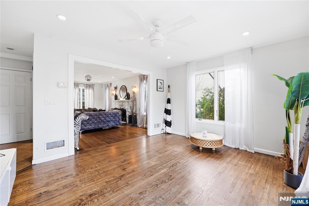 770 Hartwell Street Teaneck, NJ 07666 - Photo 8 of 36