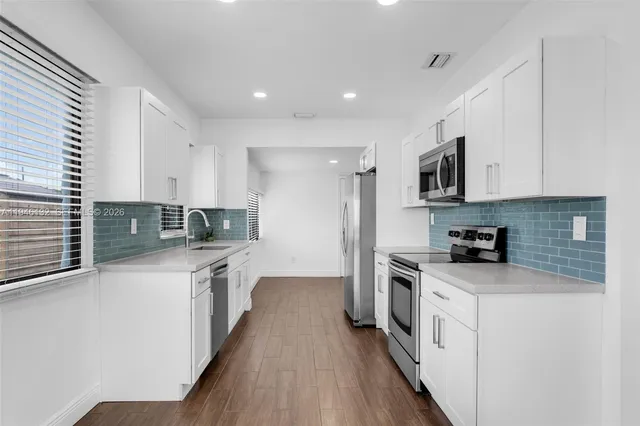 $2,800 | 5790 Southwest 5th Street, Unit FRONT, Miami, FL 33144