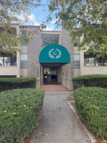 $269,900 | 42 Shrewsbury Green Drive, Unit F, Shrewsbury, MA 01545