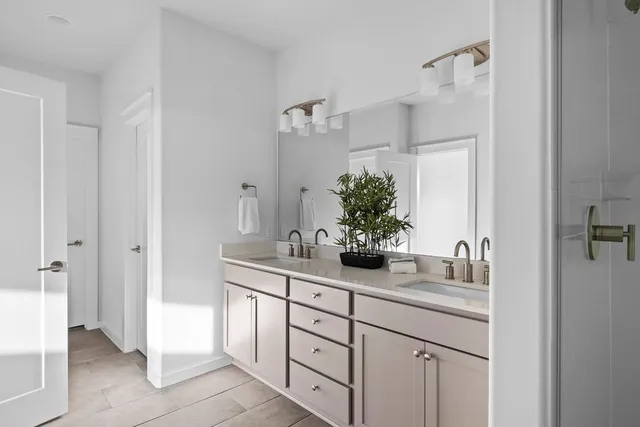 $2,900 | 6800 Menchaca Road, Unit 22, Austin, TX 78745