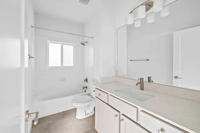 $2,900 | 6800 Menchaca Road, Unit 22, Austin, TX 78745