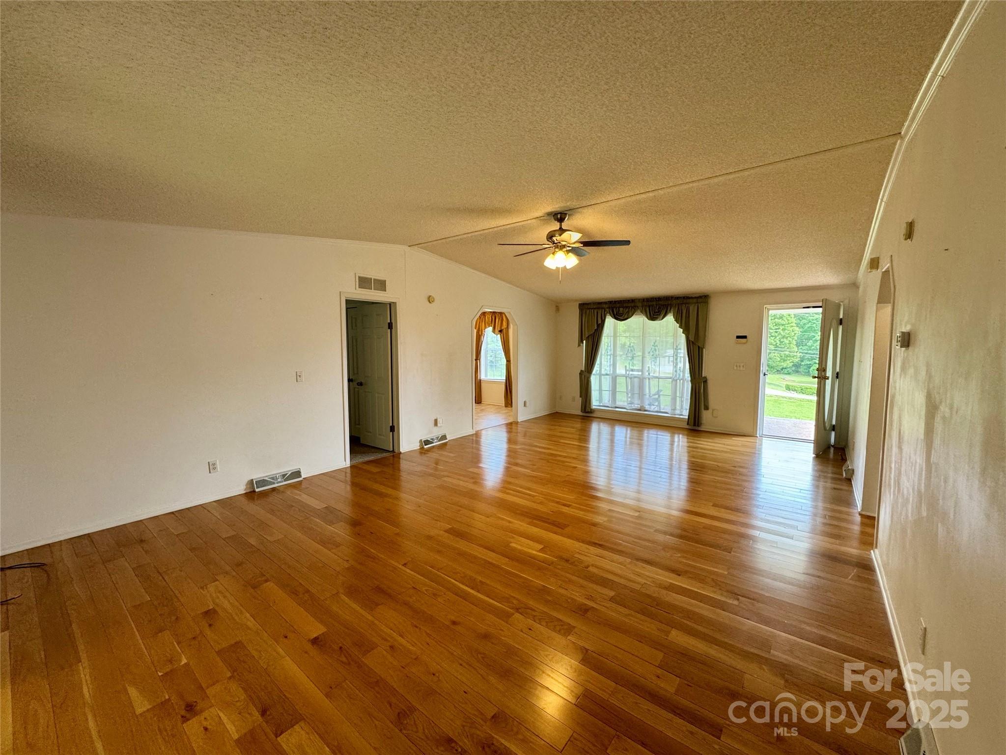 40 Mountain View Road Asheville, NC 28806 - Photo 13 of 36 Gallery Image 13