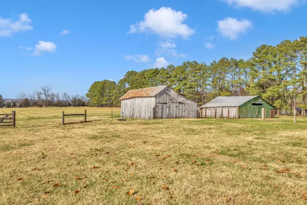 $1,175,000 | 2345 Nashville Highway, Columbia, TN 38401