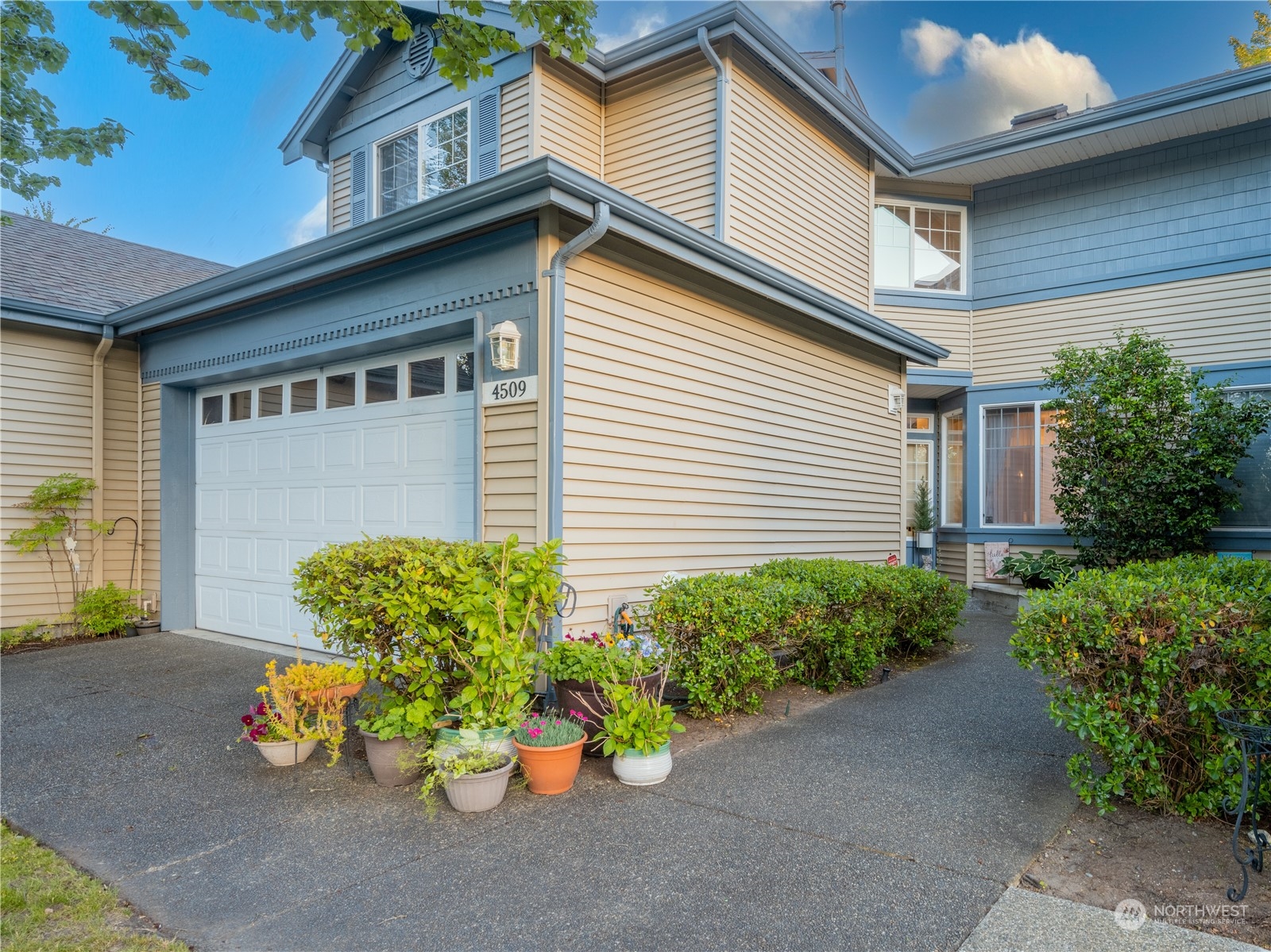 4509 Northeast 6th Court Renton, WA 98059 - Photo 1 of 23 Gallery Image 1