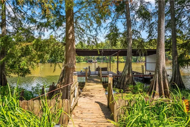 $310,000 | 164 Chuck Davis Lane, Marksville, LA 71351