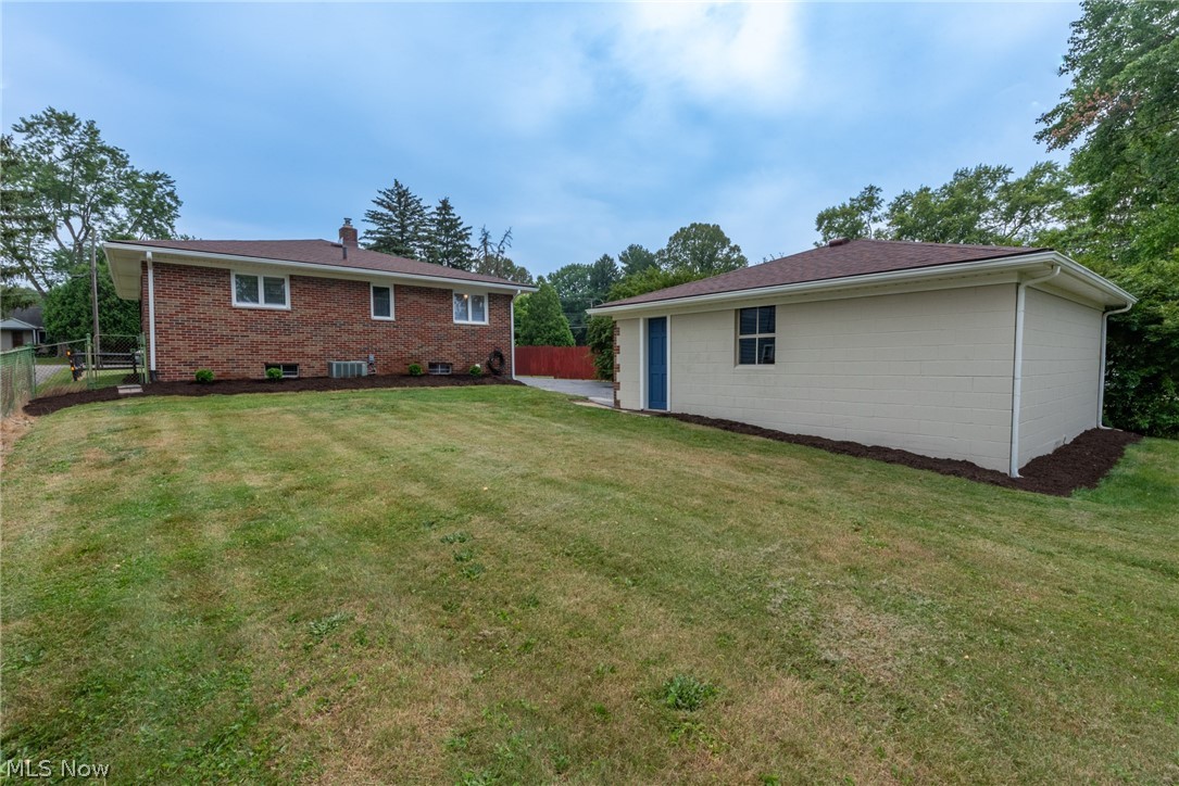 1137 Krumroy Road Akron, OH 44306 - Photo 25 of 27