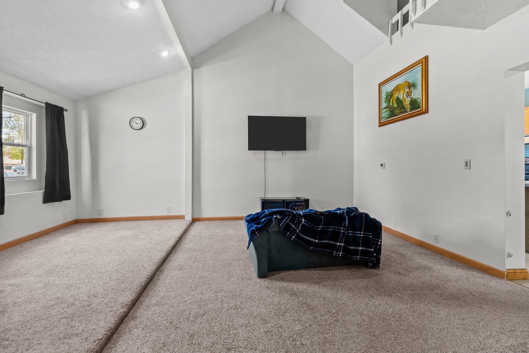 219 2nd Street Manawa, WI 54949 - Photo 9 of 34