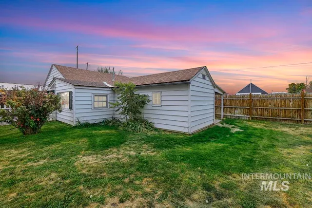 $209,900 | 908 Yakima Avenue, Filer, ID 83328