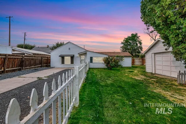 $209,900 | 908 Yakima Avenue, Filer, ID 83328