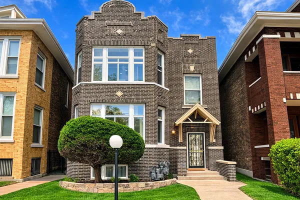 $429,999 | 6733 South Maplewood Avenue, Chicago, IL 60629