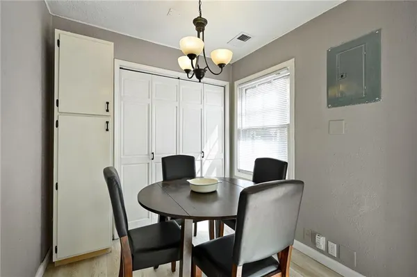 $179,500 | 8809 East 73rd Street, Raytown, MO 64133