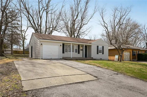 $179,500 | 8809 East 73rd Street, Raytown, MO 64133