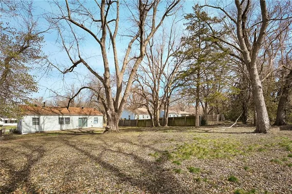 $179,500 | 8809 East 73rd Street, Raytown, MO 64133