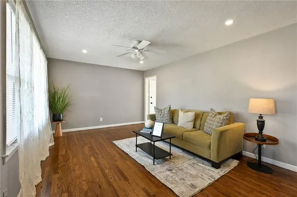 $179,500 | 8809 East 73rd Street, Raytown, MO 64133