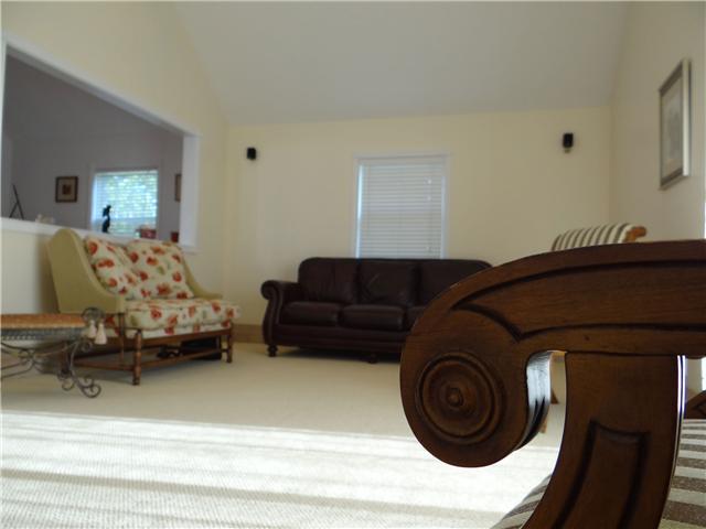 834 South Cassingham Road Columbus, OH 43209 - Photo 9 of 24 Gallery Image 9