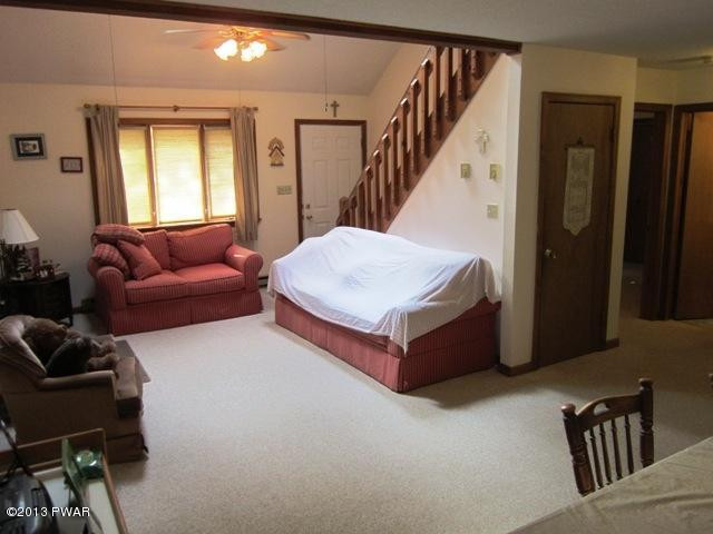 243 West Lakeview Road Lackawaxen, PA 18435 - Photo 5 of 21