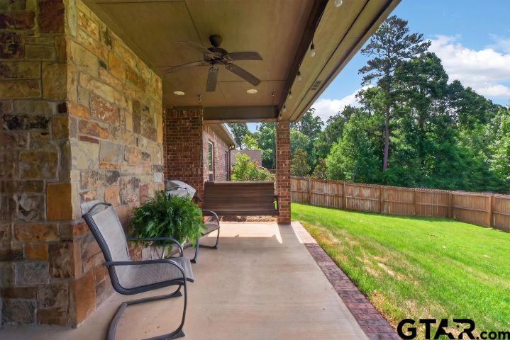 2000 Winding Run Lane Longview, TX 75605 - Photo 36 of 42
