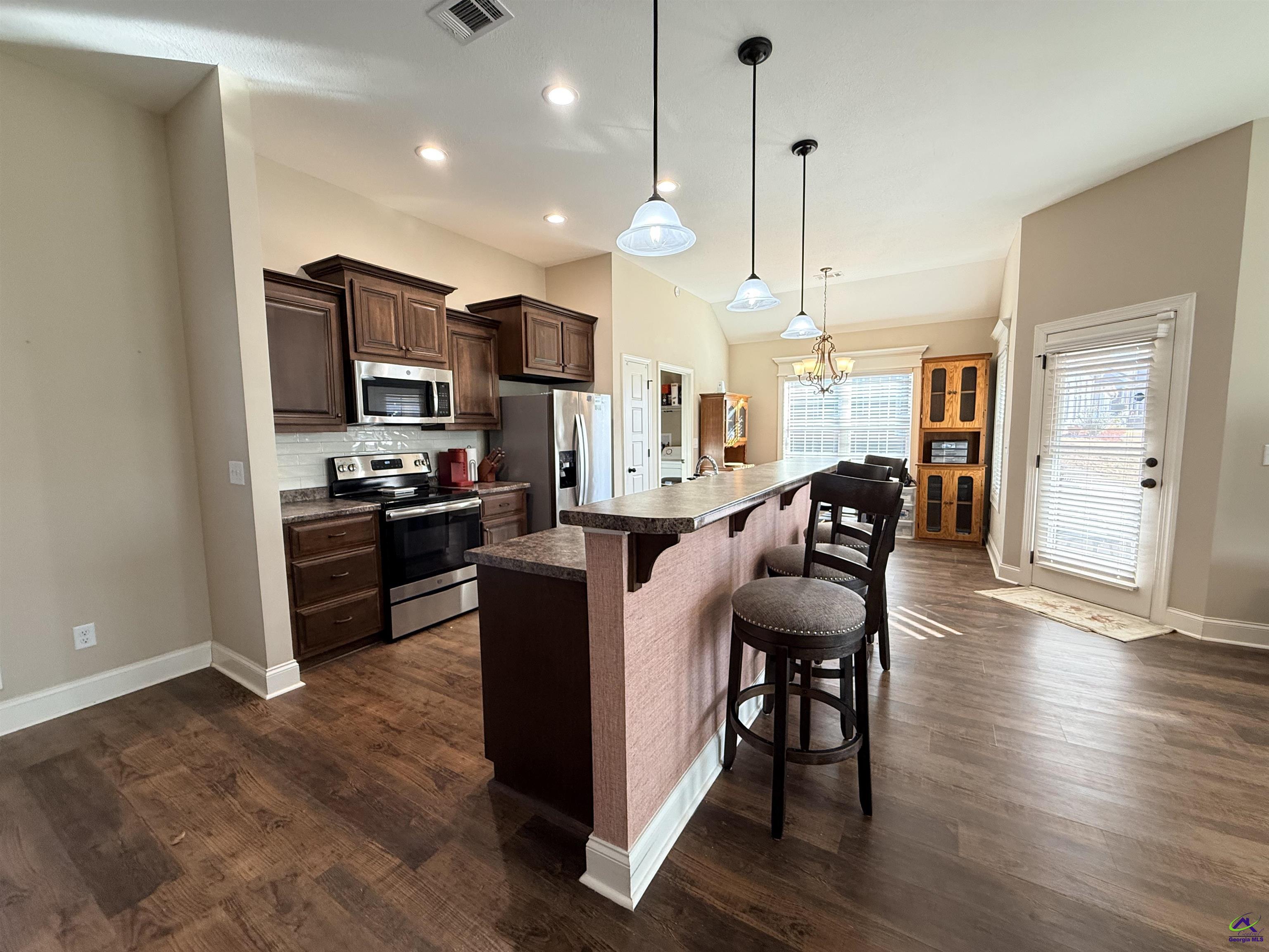 2402 Quail Ridge Lane Perry, GA 31069 - Photo 9 of 34 Gallery Image 9