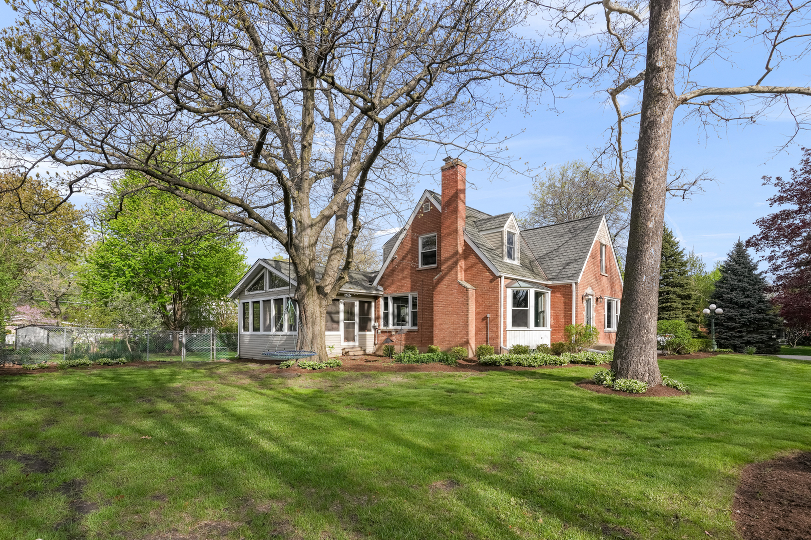 420 South Oak Street Itasca, IL 60143 - Photo 2 of 38