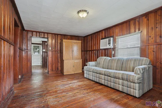 $65,000 | 235 North Jefferson Avenue, Port Allen, LA 70767