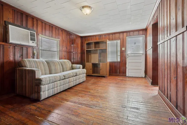 $65,000 | 235 North Jefferson Avenue, Port Allen, LA 70767