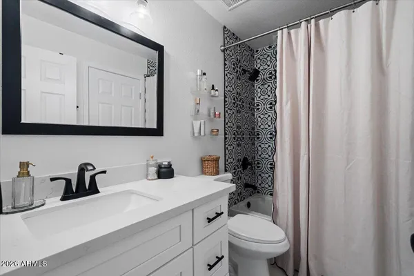 $2,200 | 4835 East McNeil Street, Unit 3, Phoenix, AZ 85044