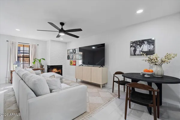 $2,200 | 4835 East McNeil Street, Unit 3, Phoenix, AZ 85044