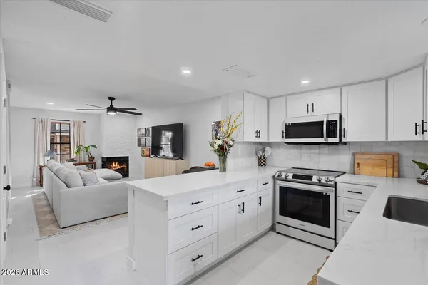 $2,200 | 4835 East McNeil Street, Unit 3, Phoenix, AZ 85044