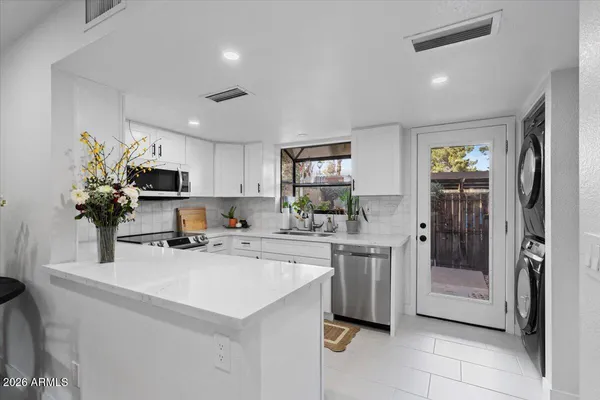 $2,200 | 4835 East McNeil Street, Unit 3, Phoenix, AZ 85044