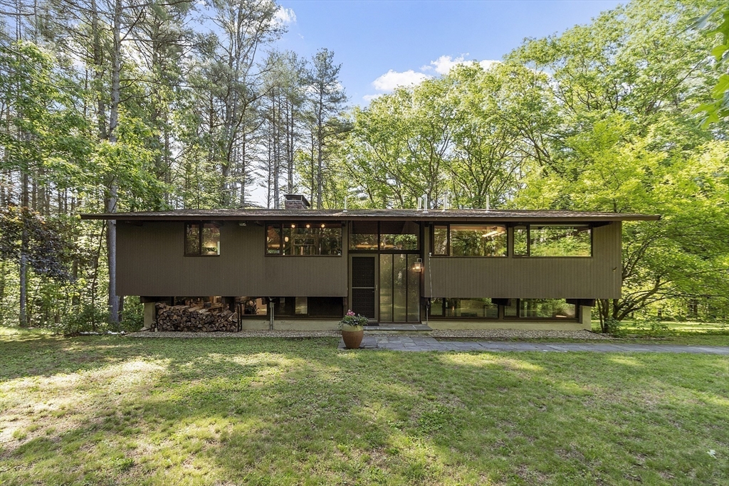 157 Carleton Road Carlisle, MA 01741 - Photo 2 of 42 a view of a street