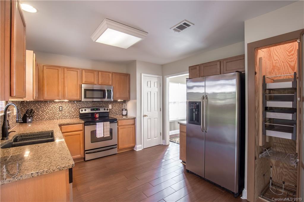 1608 Flagsworth Road Clover, SC 29710 - Photo 13 of 26 Gallery Image 13